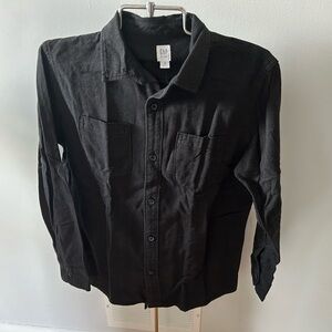 GAP Black Long-Sleeve Button-Up Shirt
